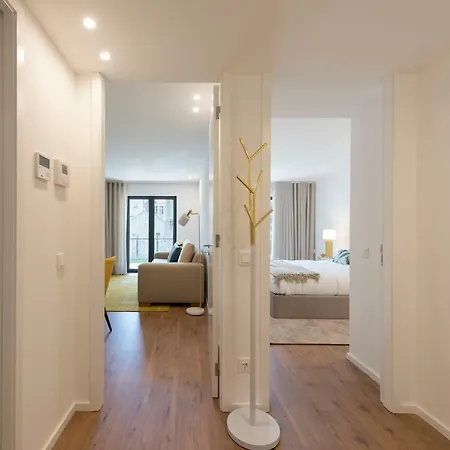 Santos Apartment With Parking & Balcony By Lovelystay Lägenhet *