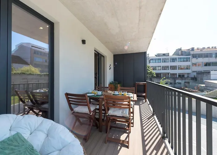 Appartement Lovelystay - Downtown Balcony With Free Parking
