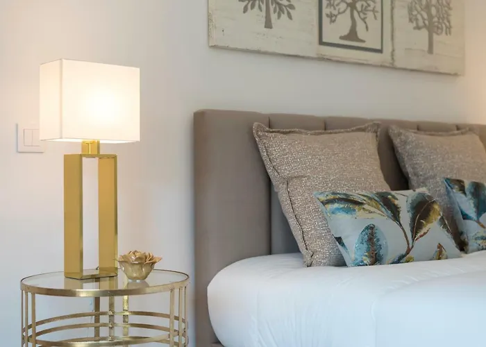 Appartement Lovelystay - Downtown Balcony With Free Parking Porto