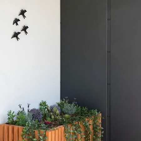 Lovelystay - Downtown Balcony With Free Parking * Oporto